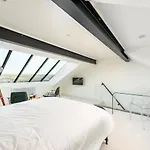 5 Bed In Oc-p32539 Holiday home