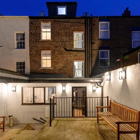5 Bed In Oc-p32539 Whitby